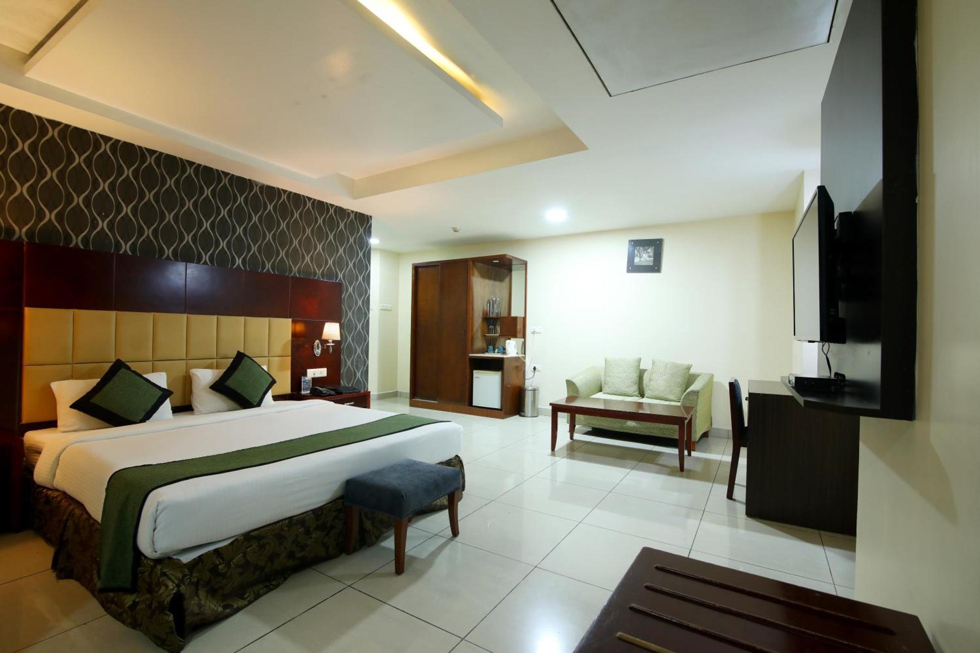 Hotel Gateway Grandeur Гувахати Экстерьер фото