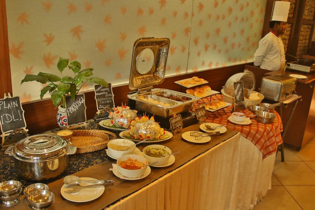 Hotel Gateway Grandeur Гувахати Экстерьер фото